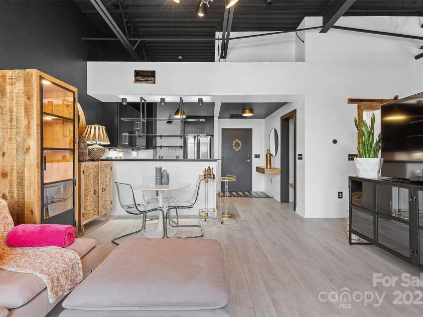 720 Governor Morrison Street, Charlotte, NC 28211.  MLS# CAR4267884, YatesRealty ID 9920. 