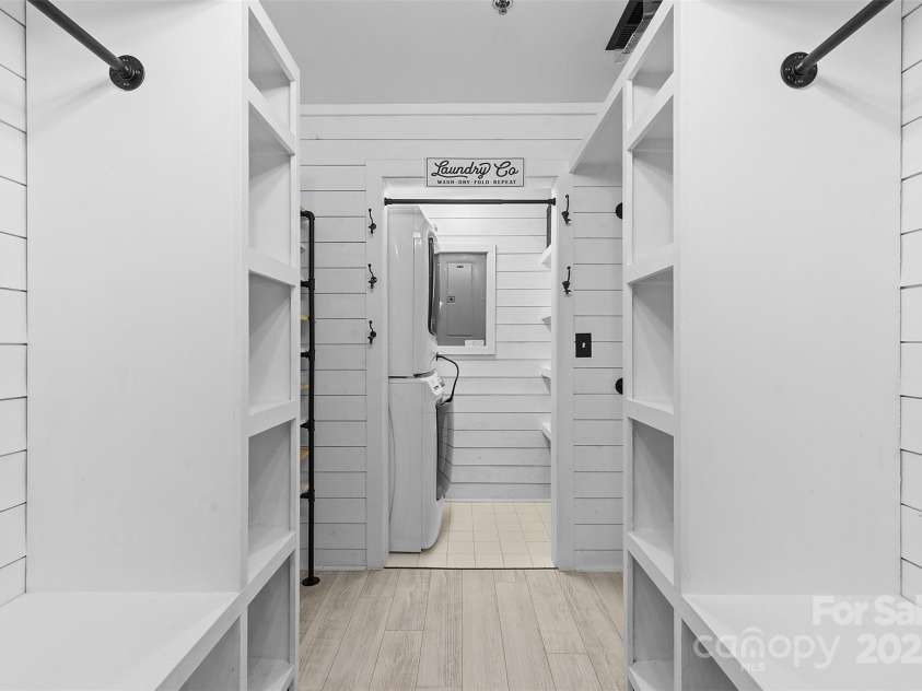 720 Governor Morrison Street, Charlotte, NC 28211.  MLS# CAR4267884, YatesRealty ID 9920. 