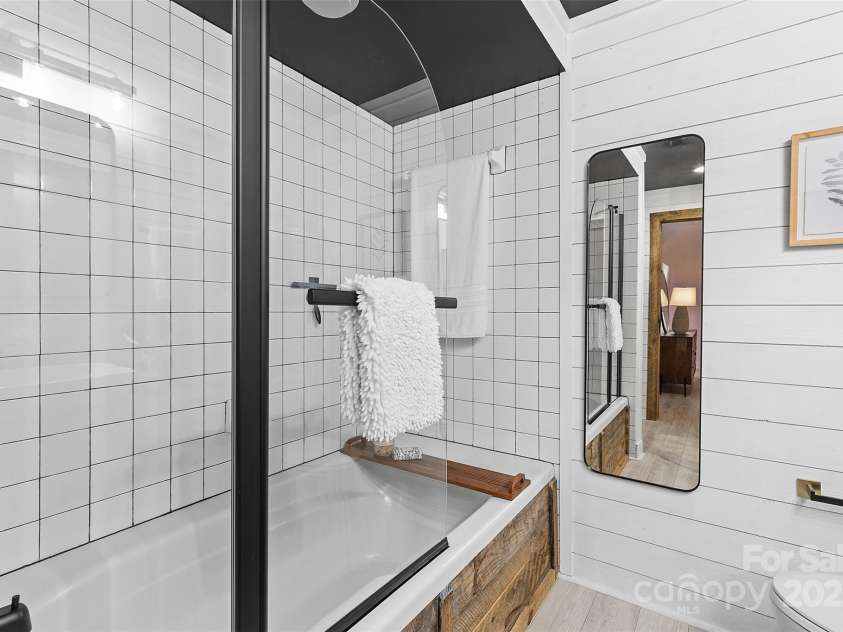 720 Governor Morrison Street, Charlotte, NC 28211.  MLS# CAR4267884, YatesRealty ID 9920. 