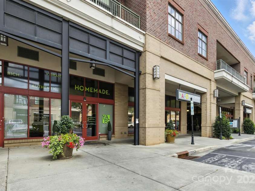 720 Governor Morrison Street, Charlotte, NC 28211.  MLS# CAR4267884, YatesRealty ID 9920. 