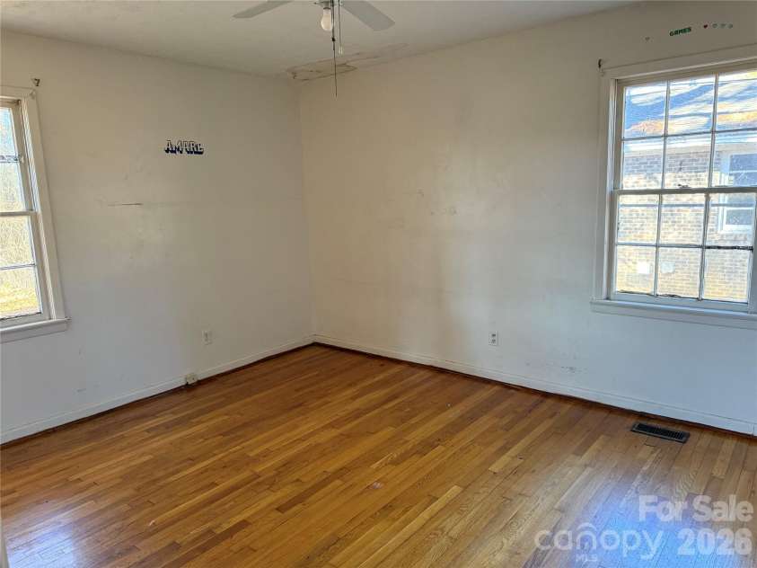 601 Grace Street, Bennettsville, SC 29512.  MLS# CAR4337120, YatesRealty ID 9921. 