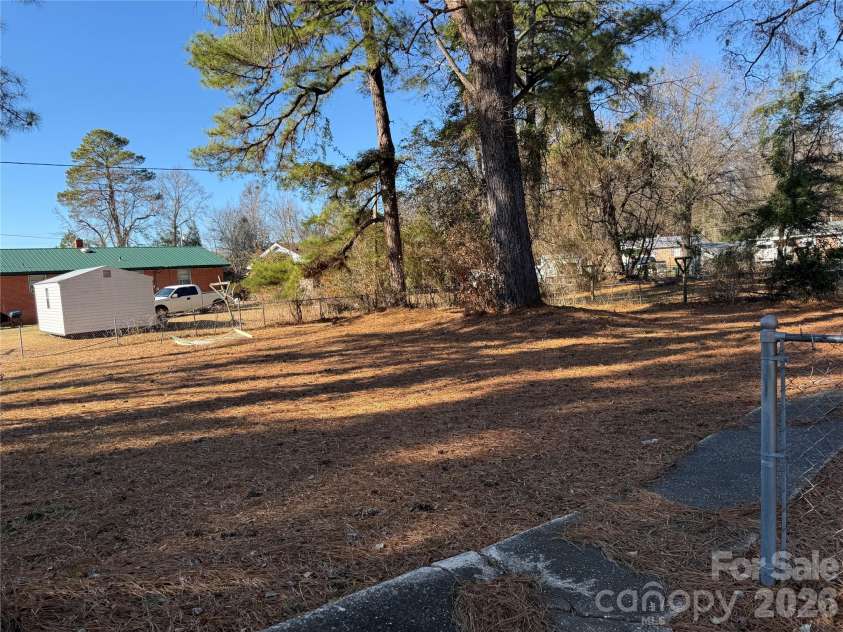 601 Grace Street, Bennettsville, SC 29512.  MLS# CAR4337120, YatesRealty ID 9921. 