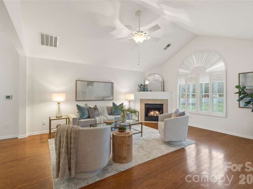 2444 Coltsview Lane, Matthews, NC 28105.  MLS# CAR4350705, YatesRealty ID 9922. 