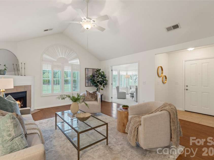 2444 Coltsview Lane, Matthews, NC 28105.  MLS# CAR4350705, YatesRealty ID 9922. 