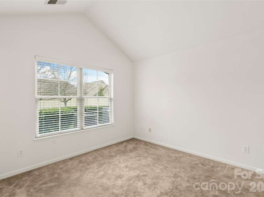 2444 Coltsview Lane, Matthews, NC 28105.  MLS# CAR4350705, YatesRealty ID 9922. 