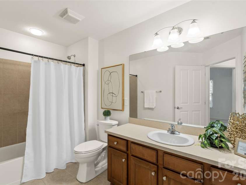 2444 Coltsview Lane, Matthews, NC 28105.  MLS# CAR4350705, YatesRealty ID 9922. 