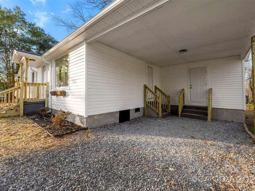 2706 Booker Street, Gastonia, NC 28054.  MLS# CAR4281899, YatesRealty ID 9922. 