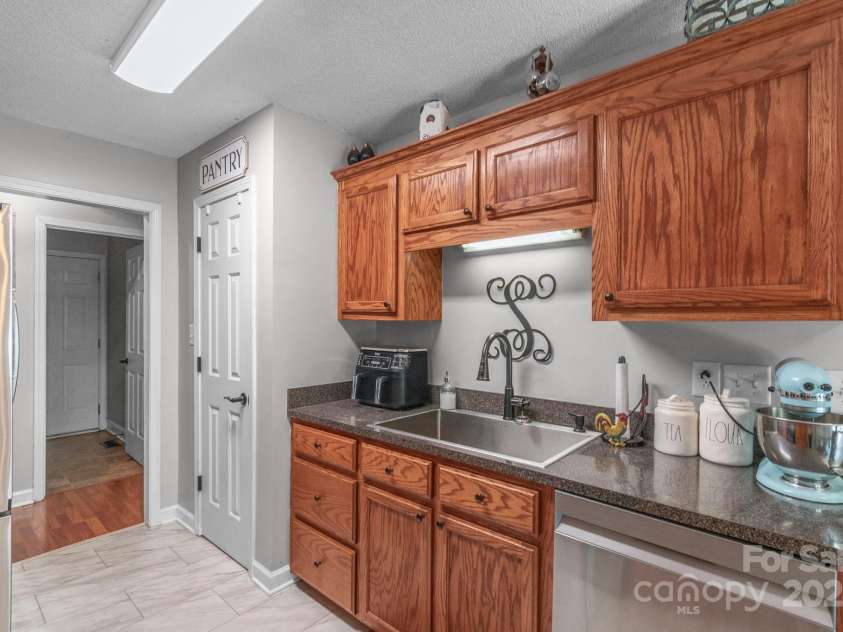 1800 Oriole Court, Monroe, NC 28112.  MLS# CAR4252847, YatesRealty ID 9924. 