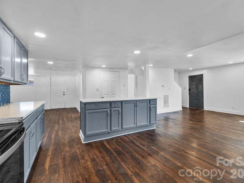 306 Ridge Street, Stanley, NC 28164.  MLS# CAR4362531, YatesRealty ID 9924. 