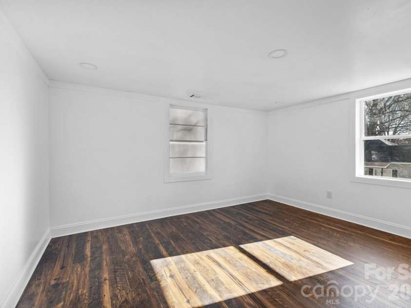 306 Ridge Street, Stanley, NC 28164.  MLS# CAR4362531, YatesRealty ID 9924. 
