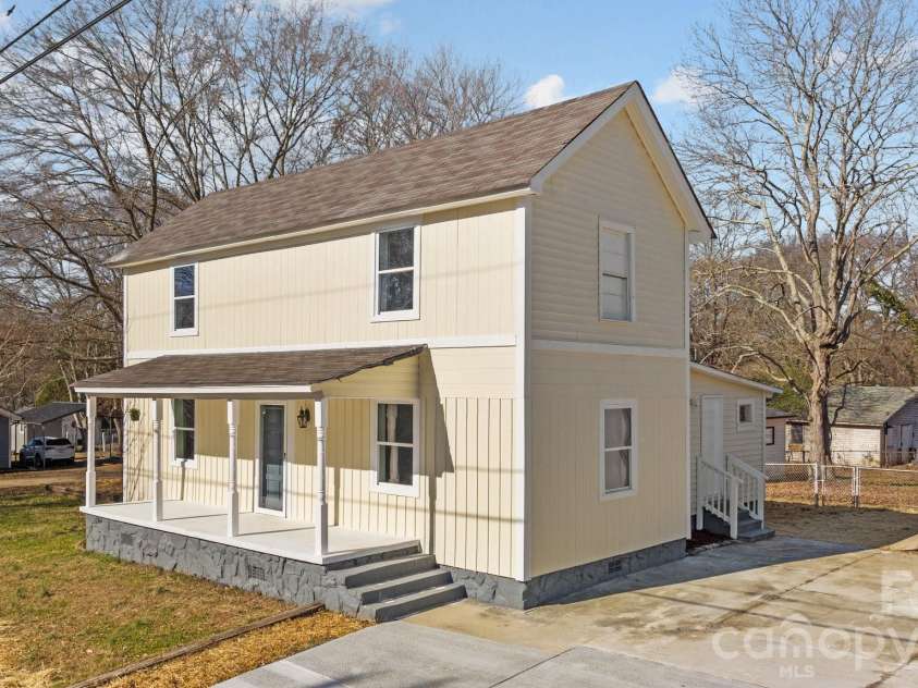 306 Ridge Street, Stanley, NC 28164.  MLS# CAR4362531, YatesRealty ID 9924. 