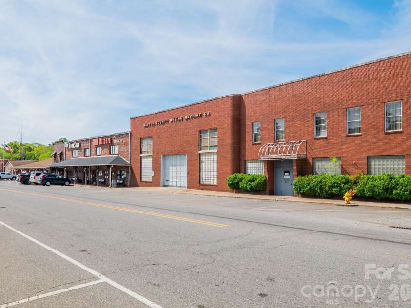 306 Ridge Street, Stanley, NC 28164.  MLS# CAR4362531, YatesRealty ID 9924. 