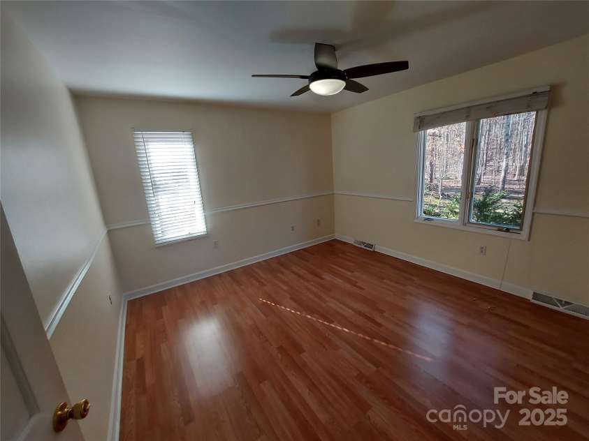 8015 Sullivan Drive, Charlotte, NC 28215.  MLS# CAR4223466, YatesRealty ID 9926. 