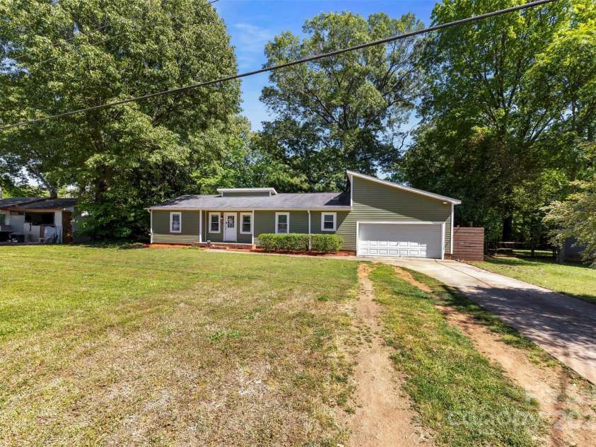619 Archibald Road, Concord, NC 28025.  MLS# CAR4251795, YatesRealty ID 9927. 