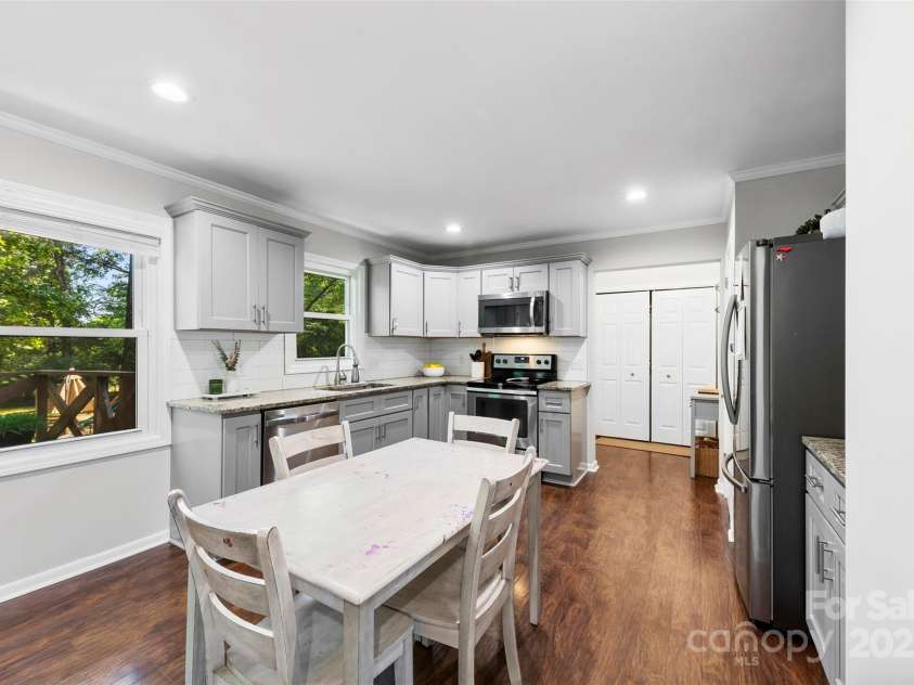 619 Archibald Road, Concord, NC 28025.  MLS# CAR4251795, YatesRealty ID 9927. Kitchen