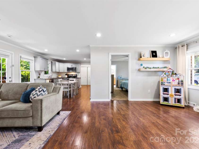 619 Archibald Road, Concord, NC 28025.  MLS# CAR4251795, YatesRealty ID 9927. Spacious living room