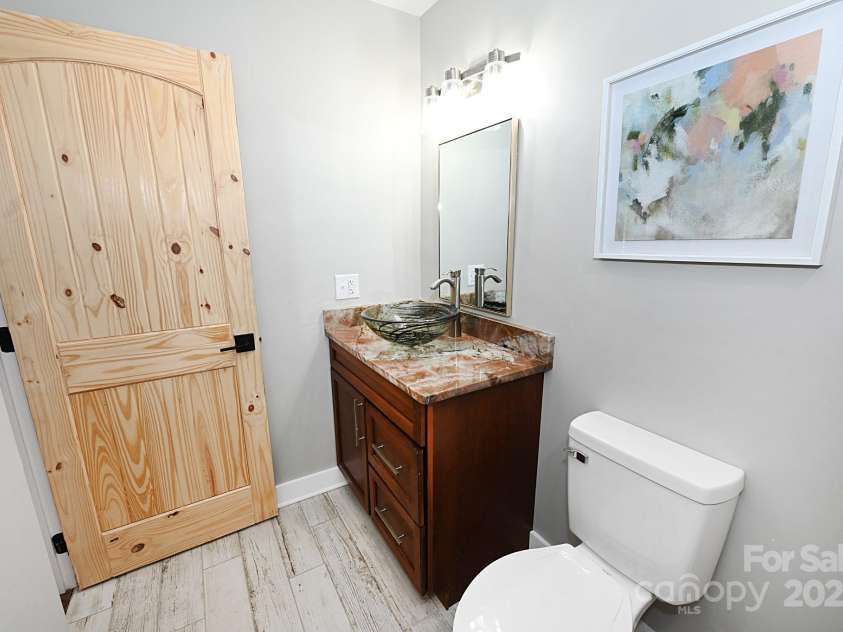 549 Clubhouse Drive, Banner Elk, NC 28604.  MLS# CAR4191291, YatesRealty ID 9928. 