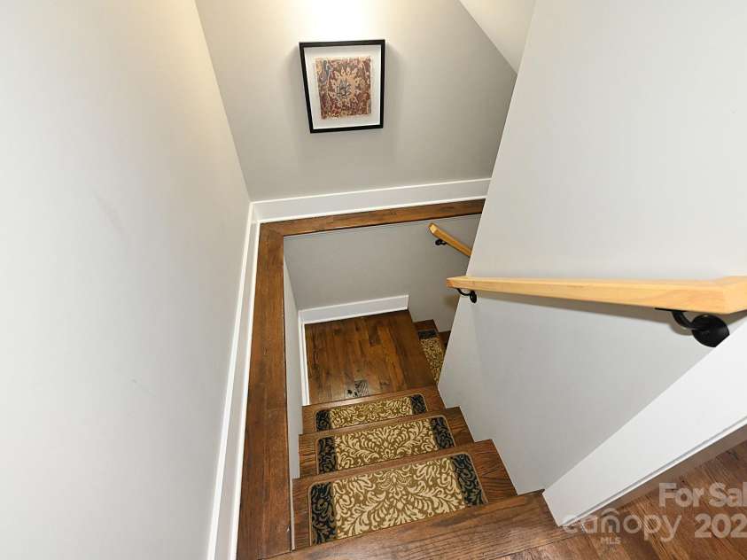 549 Clubhouse Drive, Banner Elk, NC 28604.  MLS# CAR4191291, YatesRealty ID 9928. 