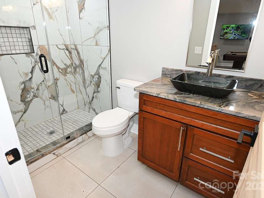 549 Clubhouse Drive, Banner Elk, NC 28604.  MLS# CAR4191291, YatesRealty ID 9928. 