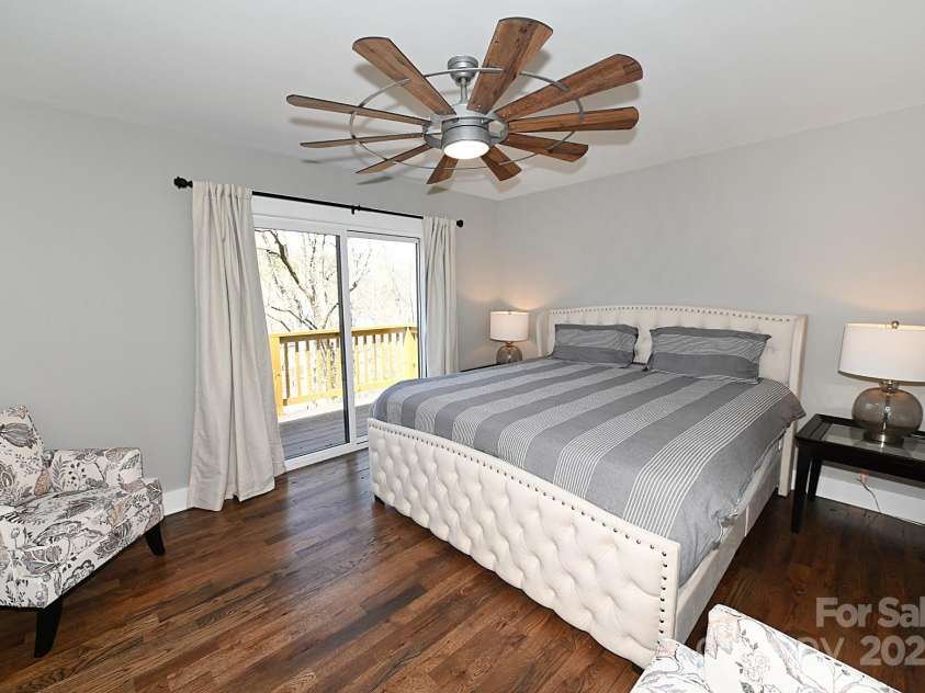 549 Clubhouse Drive, Banner Elk, NC 28604.  MLS# CAR4191291, YatesRealty ID 9928. 