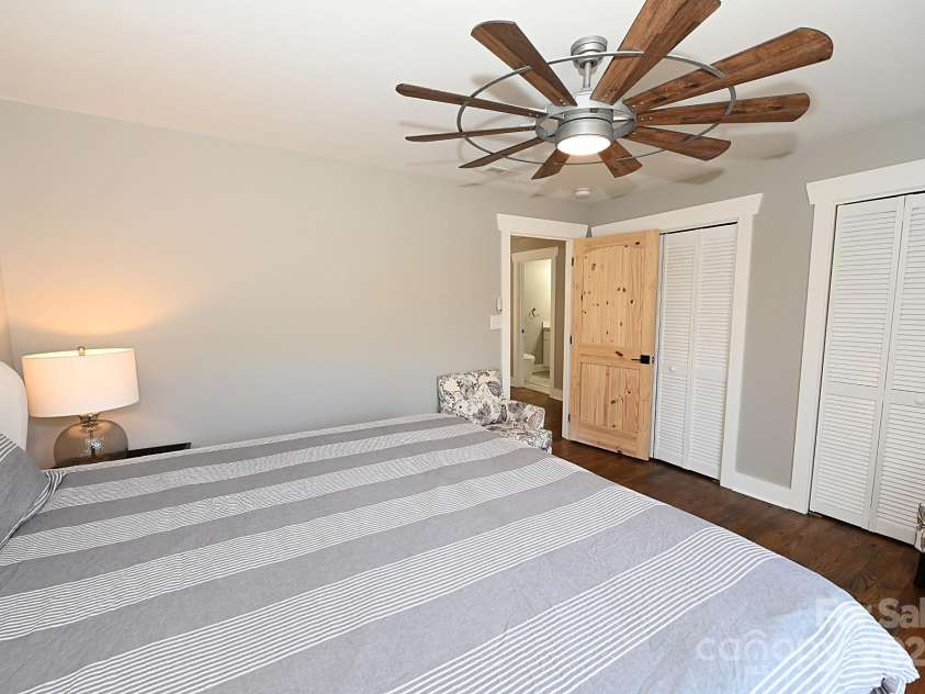 549 Clubhouse Drive, Banner Elk, NC 28604.  MLS# CAR4191291, YatesRealty ID 9928. 