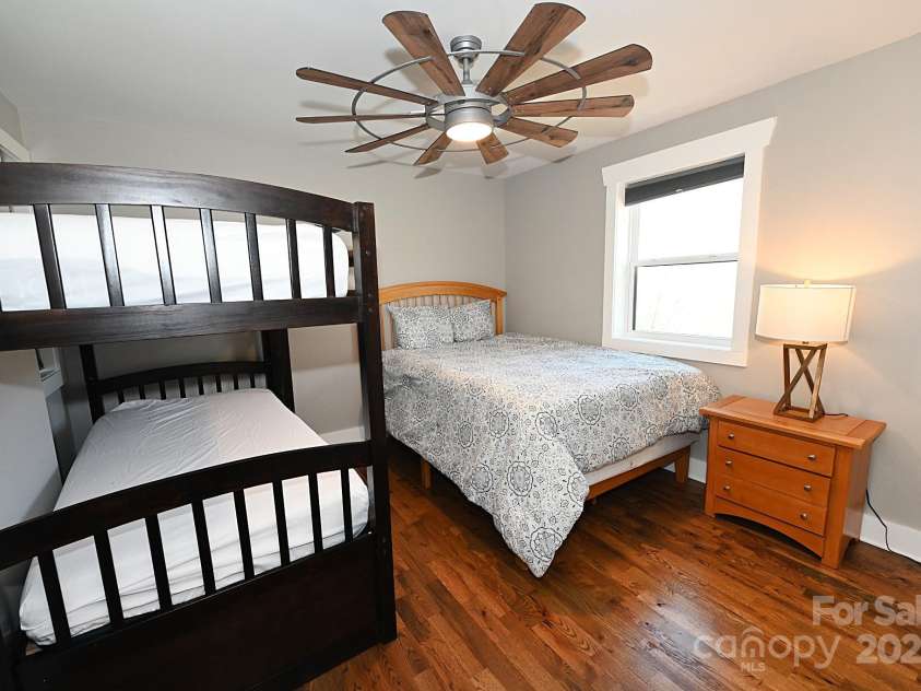 549 Clubhouse Drive, Banner Elk, NC 28604.  MLS# CAR4191291, YatesRealty ID 9928. 