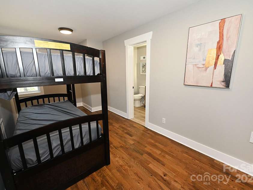 549 Clubhouse Drive, Banner Elk, NC 28604.  MLS# CAR4191291, YatesRealty ID 9928. 