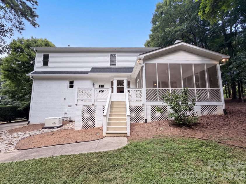 480 Robinson Road, Mooresville, NC 28117.  MLS# CAR4414544, YatesRealty ID 9929. 