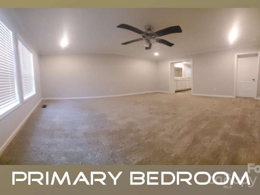 38 Enochs Way, Fletcher, NC 28732.  MLS# CAR4173857, YatesRealty ID 993. 