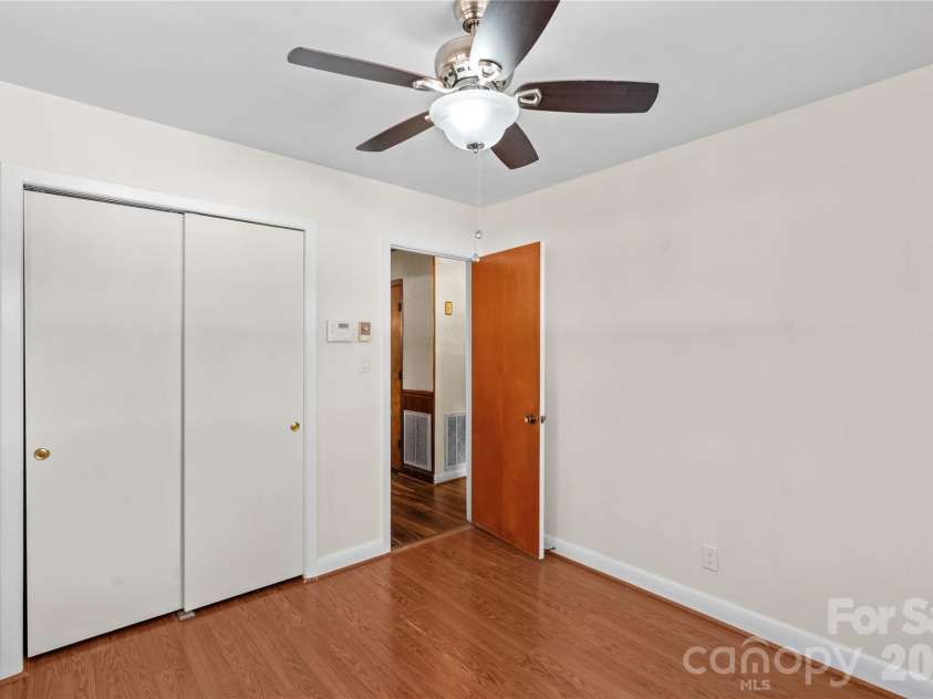 305 Sills Drive, Salisbury, NC 28146.  MLS# CAR4341534, YatesRealty ID 9930. 