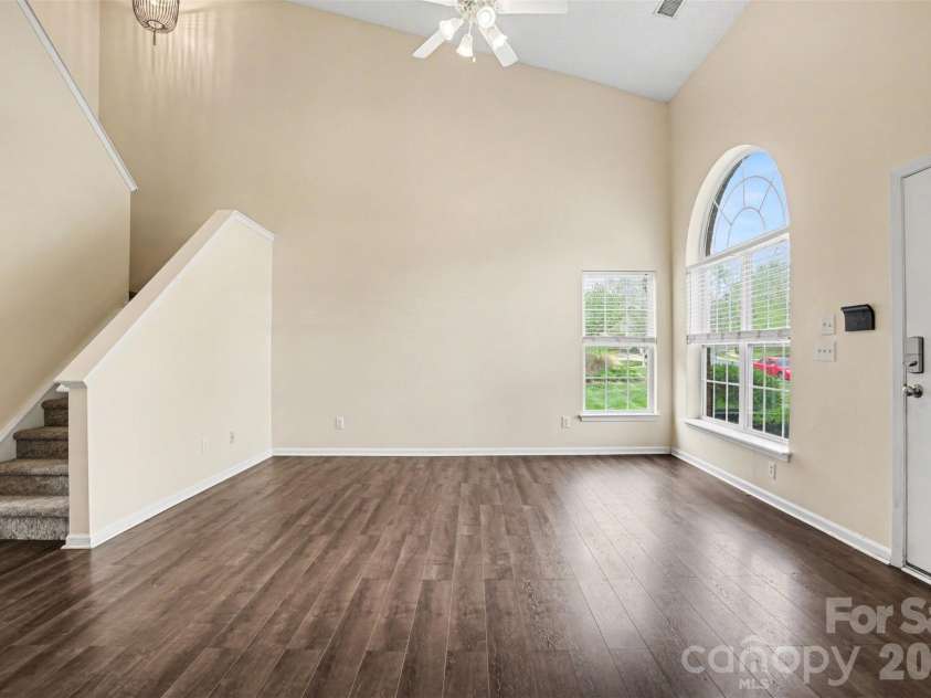 3315 Summerfield Ridge Lane, Matthews, NC 28105.  MLS# CAR4365181, YatesRealty ID 9931. 