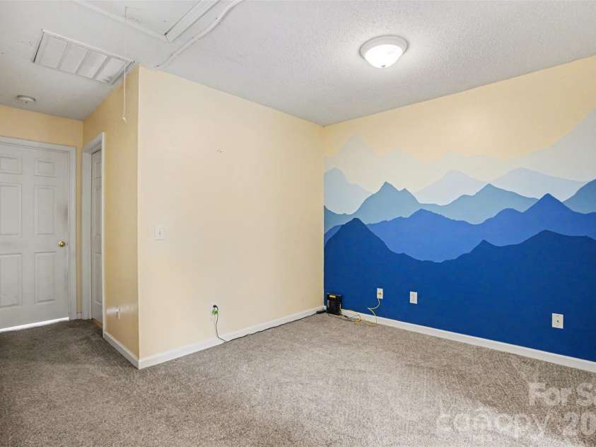 3315 Summerfield Ridge Lane, Matthews, NC 28105.  MLS# CAR4365181, YatesRealty ID 9931. 