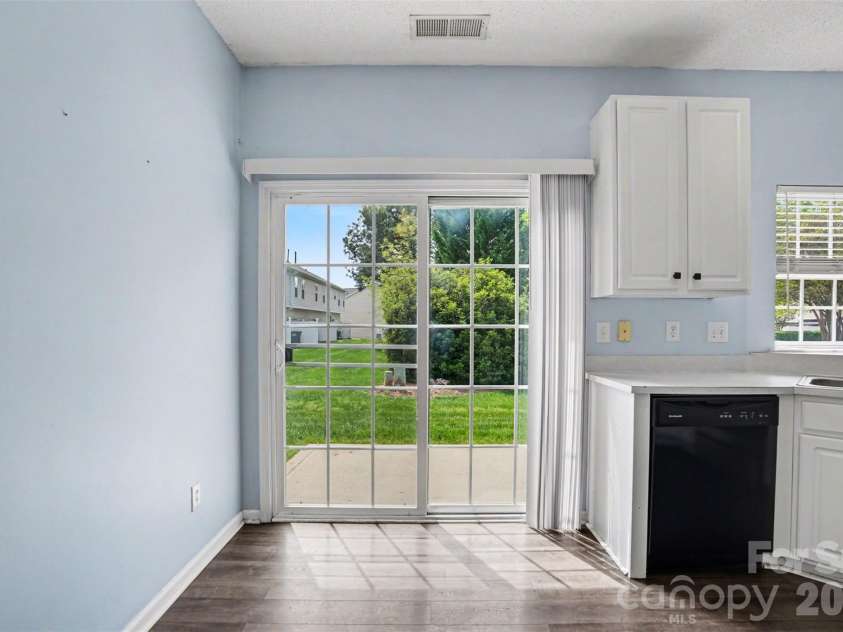 3315 Summerfield Ridge Lane, Matthews, NC 28105.  MLS# CAR4365181, YatesRealty ID 9931. 