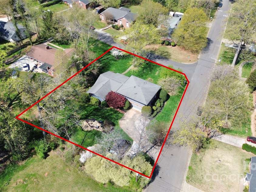 501 Eastwood Drive, Gastonia, NC 28054.  MLS# CAR4240205, YatesRealty ID 9931. 