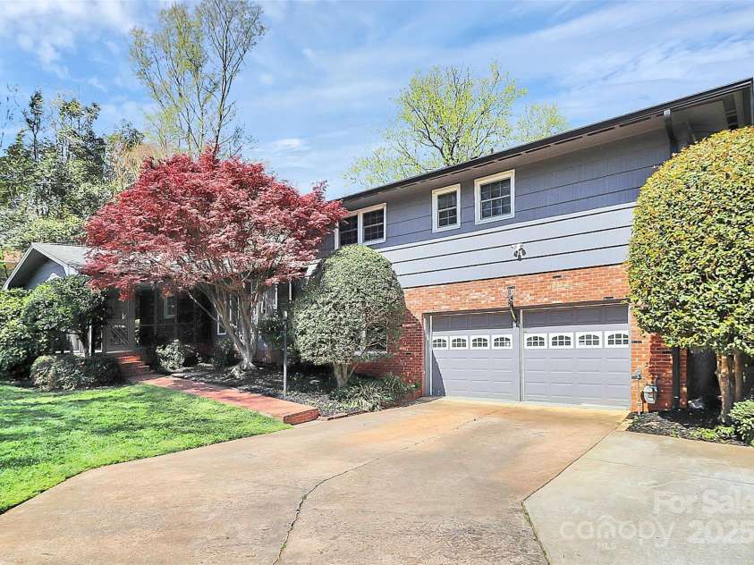 501 Eastwood Drive, Gastonia, NC 28054.  MLS# CAR4240205, YatesRealty ID 9931. 