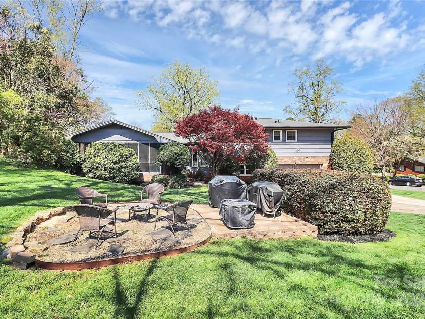 501 Eastwood Drive, Gastonia, NC 28054.  MLS# CAR4240205, YatesRealty ID 9931. 