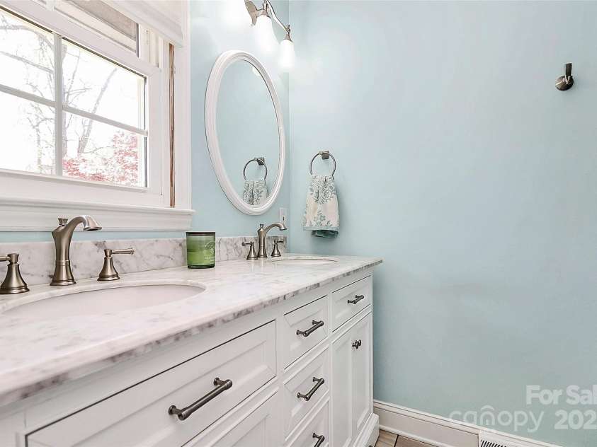501 Eastwood Drive, Gastonia, NC 28054.  MLS# CAR4240205, YatesRealty ID 9931. 
