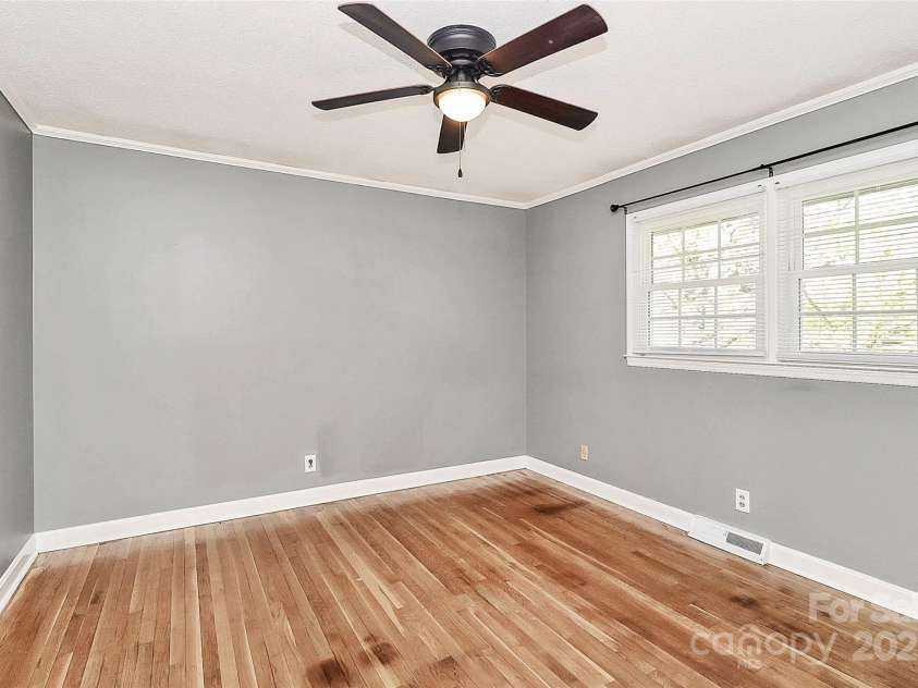 501 Eastwood Drive, Gastonia, NC 28054.  MLS# CAR4240205, YatesRealty ID 9931. 