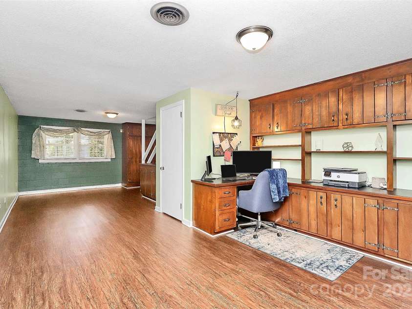 501 Eastwood Drive, Gastonia, NC 28054.  MLS# CAR4240205, YatesRealty ID 9931. 