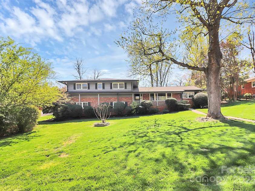501 Eastwood Drive, Gastonia, NC 28054.  MLS# CAR4240205, YatesRealty ID 9931. 