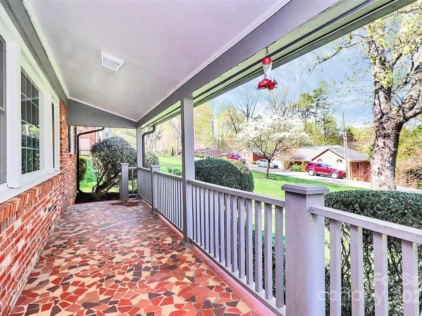 501 Eastwood Drive, Gastonia, NC 28054.  MLS# CAR4240205, YatesRealty ID 9931. 
