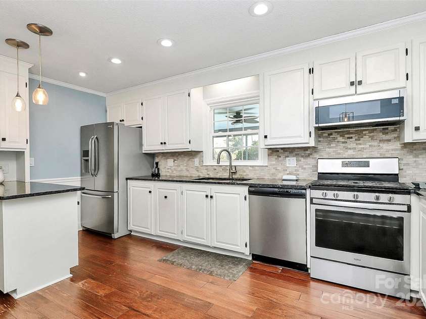 501 Eastwood Drive, Gastonia, NC 28054.  MLS# CAR4240205, YatesRealty ID 9931. 