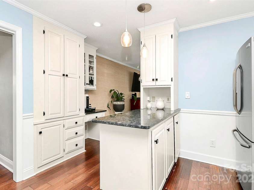 501 Eastwood Drive, Gastonia, NC 28054.  MLS# CAR4240205, YatesRealty ID 9931. 