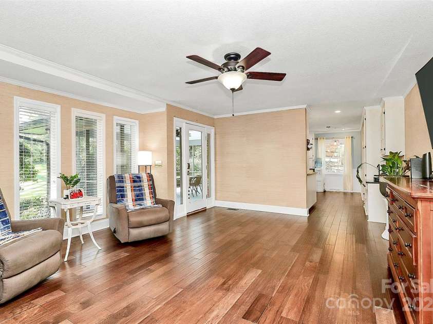 501 Eastwood Drive, Gastonia, NC 28054.  MLS# CAR4240205, YatesRealty ID 9931. 