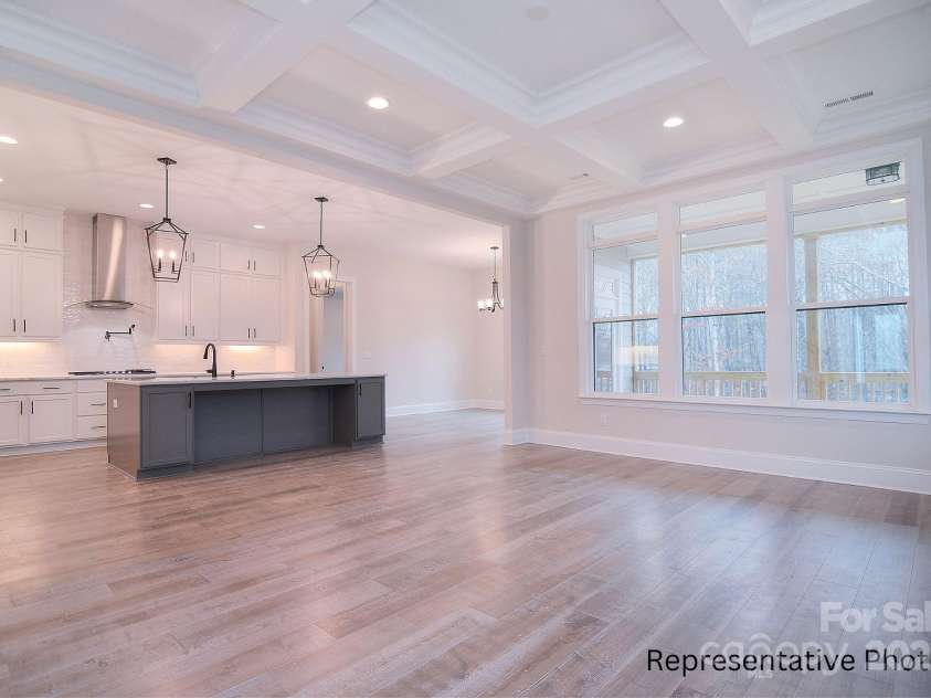 122 Huntcliff Drive, Statesville, NC 28677.  MLS# CAR4248218, YatesRealty ID 9932. 