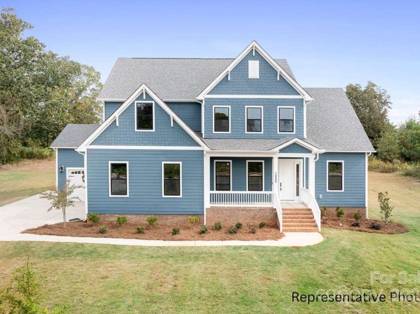 122 Huntcliff Drive, Statesville, NC 28677.  MLS# CAR4248218, YatesRealty ID 9932. 