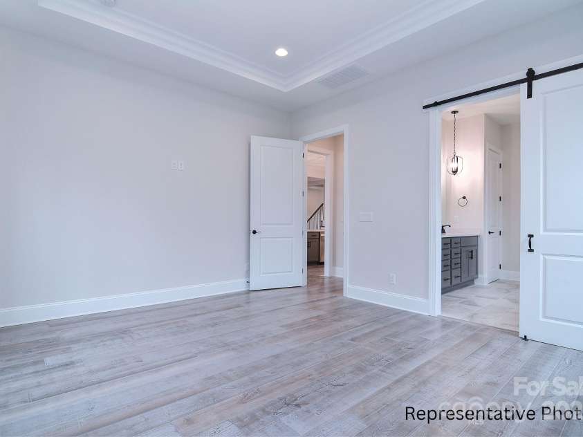 122 Huntcliff Drive, Statesville, NC 28677.  MLS# CAR4248218, YatesRealty ID 9932. 