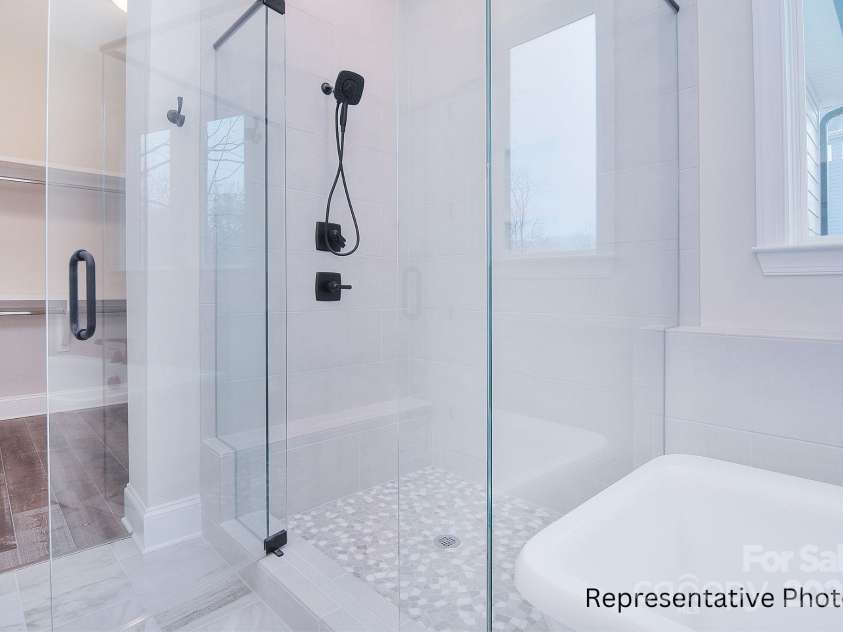 122 Huntcliff Drive, Statesville, NC 28677.  MLS# CAR4248218, YatesRealty ID 9932. 