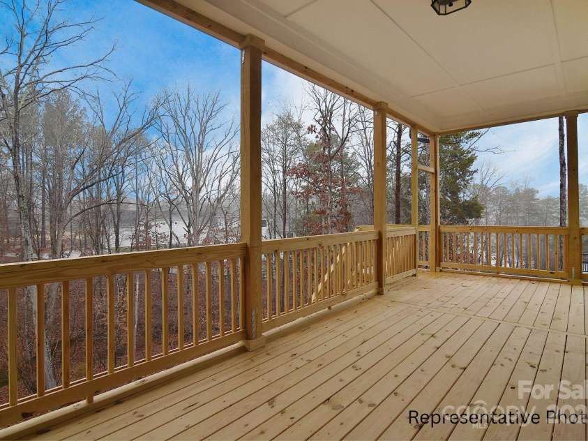 122 Huntcliff Drive, Statesville, NC 28677.  MLS# CAR4248218, YatesRealty ID 9932. 