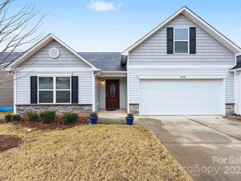 1410 Amberlight Circle, Salisbury, NC 28144.  MLS# CAR4333002, YatesRealty ID 9932. 